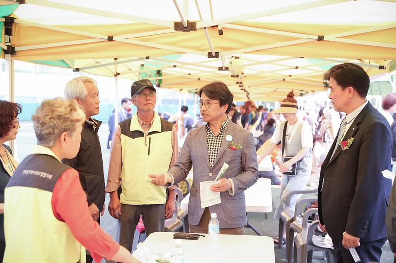 Young-7093.jpg 이미지