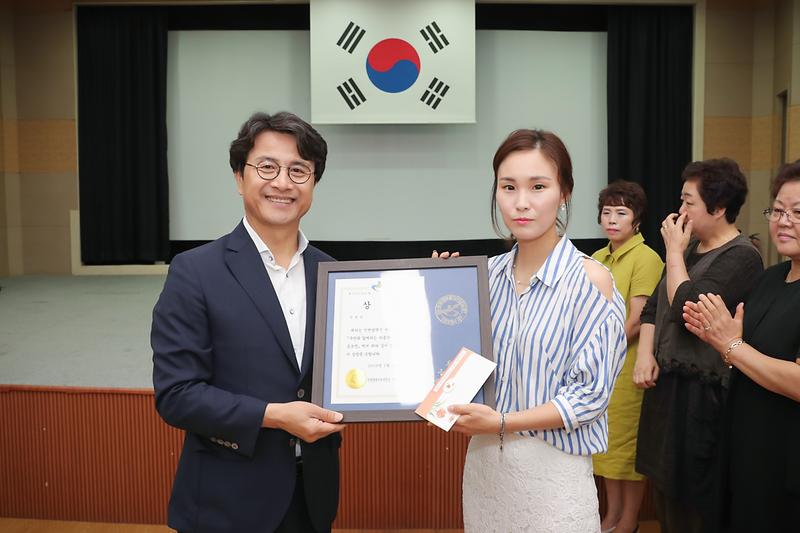 Young-7163.jpg 이미지