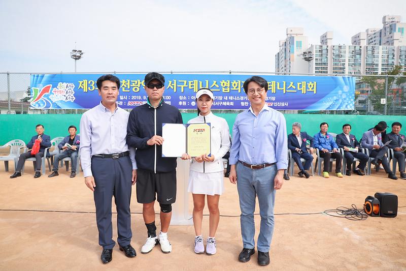 Young-7166-2.jpg 이미지