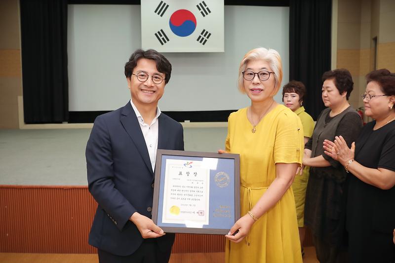 Young-7182.jpg 이미지