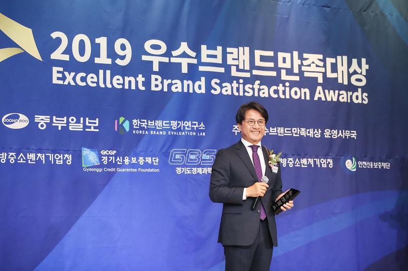 Young-7186.jpg 이미지