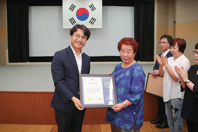 Young-7329.jpg 이미지