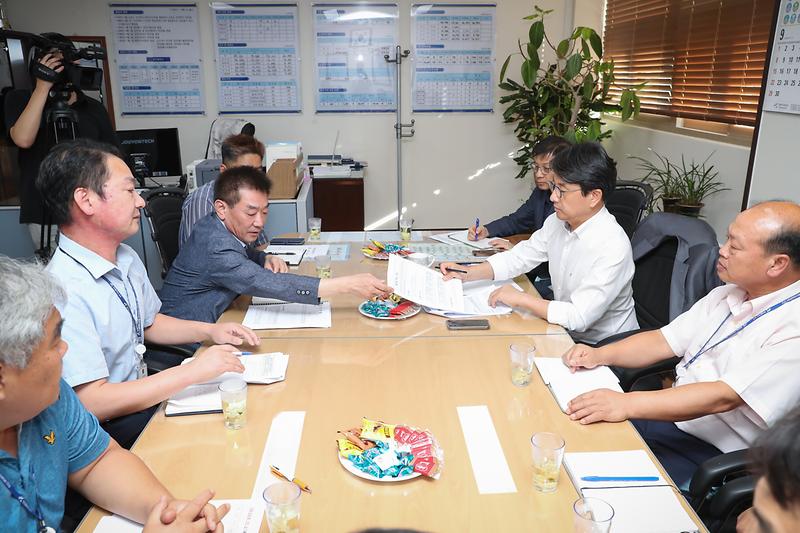 Young-7340.jpg 이미지