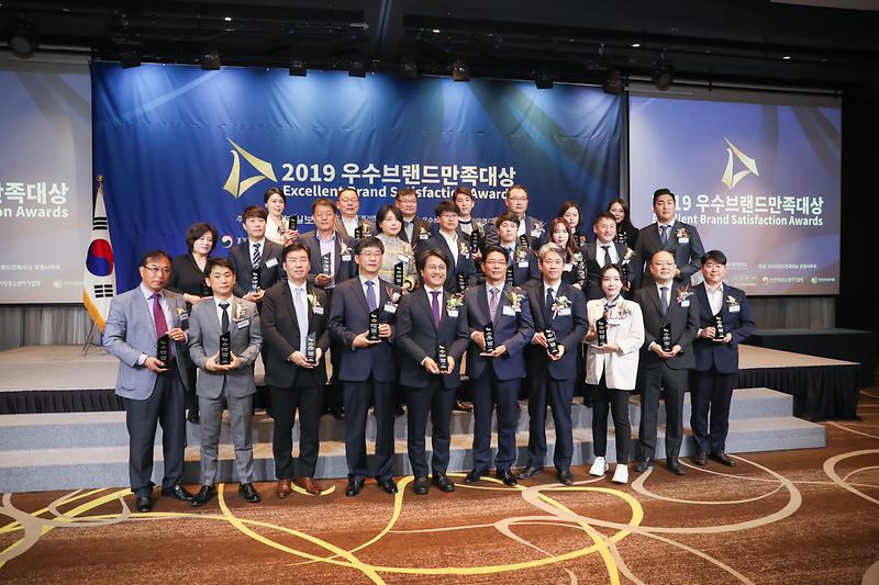 Young-7373.jpg 이미지