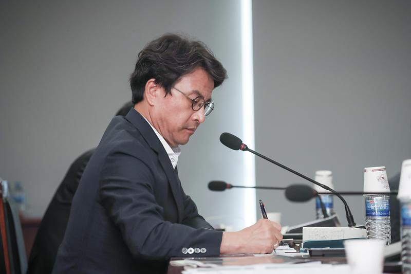 Young-7636.jpg 이미지