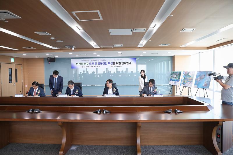 Young-7721.jpg 이미지