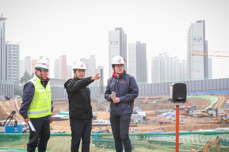 Young-7728.jpg 이미지