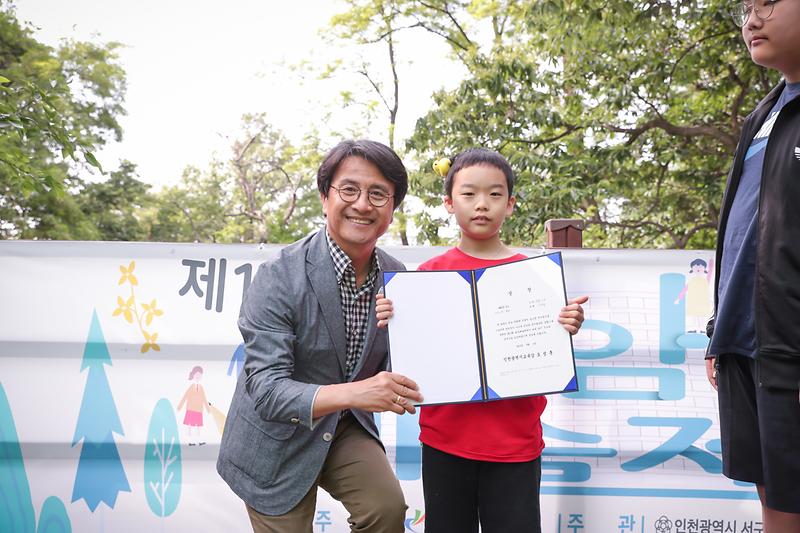 Young-7793.jpg 이미지