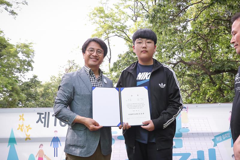 Young-7800.jpg 이미지