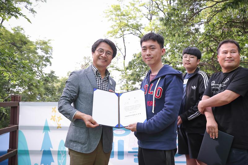 Young-7818.jpg 이미지