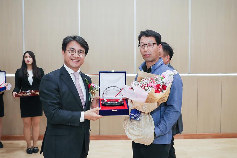 Young-7886.jpg 이미지