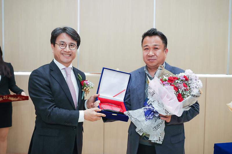 Young-7905.jpg 이미지