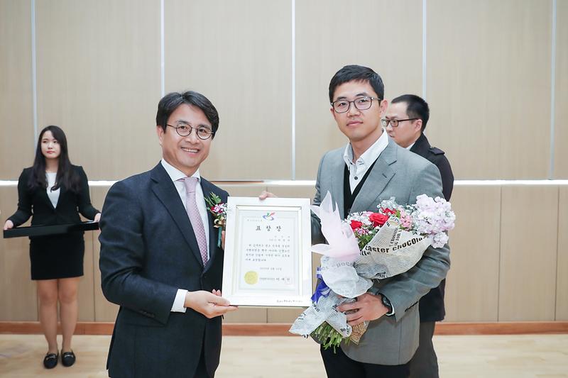 Young-7930.jpg 이미지