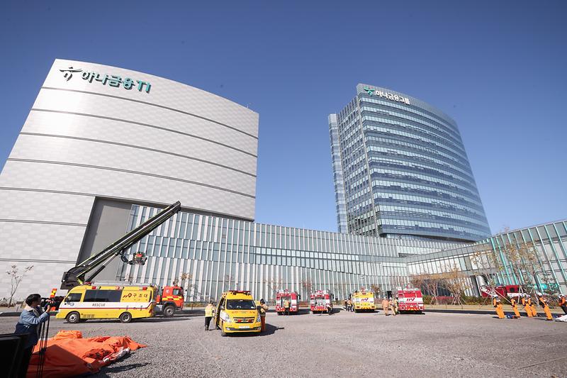 Young-8002.jpg 이미지