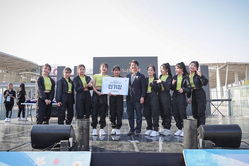 Young-8020.jpg 이미지