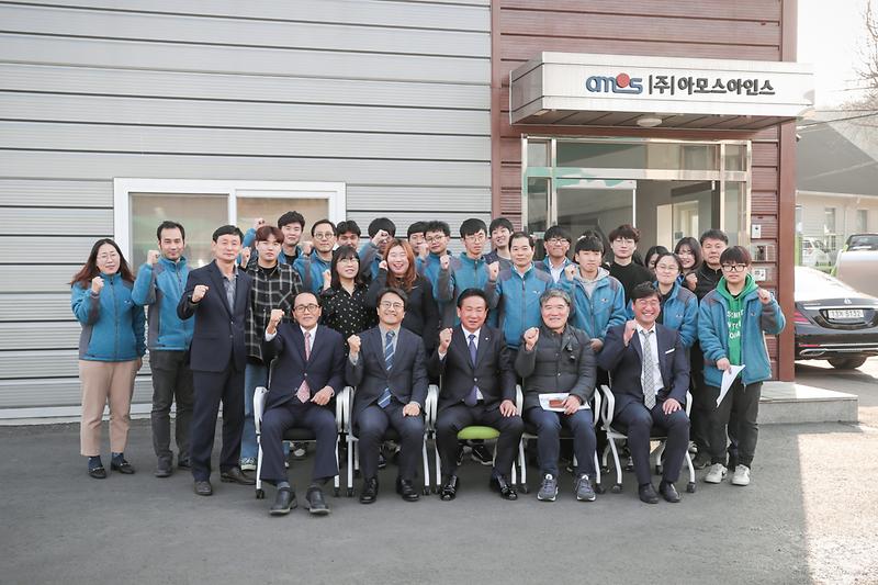 Young-8163.jpg 이미지