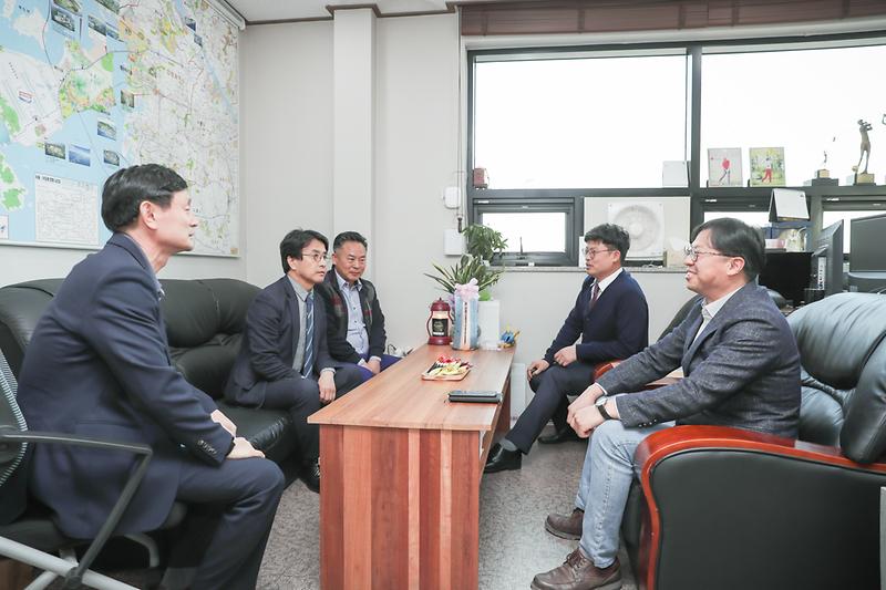 Young-8169.jpg 이미지