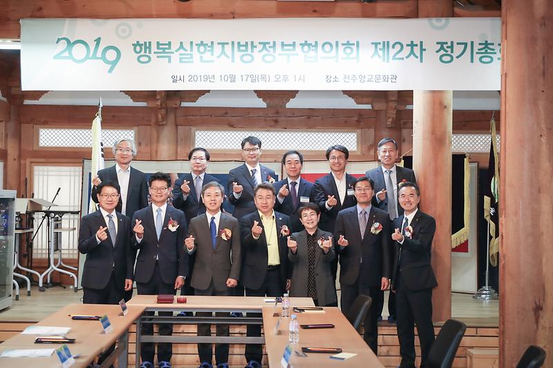 Young-8245.jpg 이미지