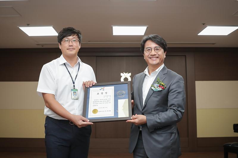 Young-8342.jpg 이미지