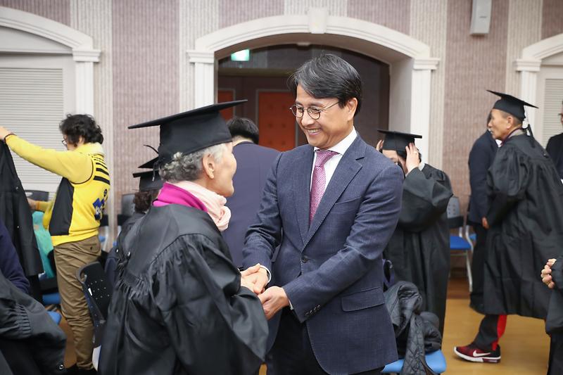 Young-8373.jpg 이미지