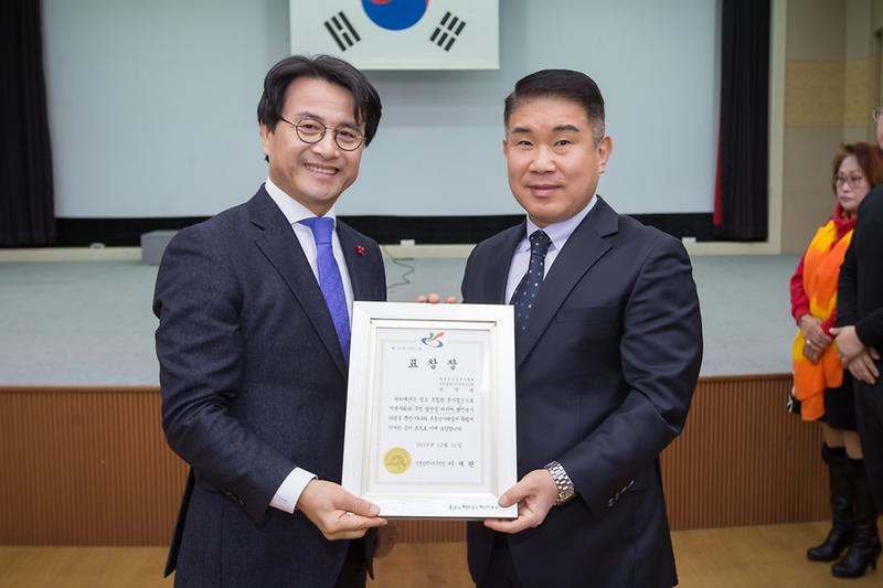 Young-8433.jpg 이미지