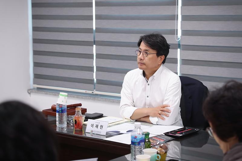 Young-8460.jpg 이미지