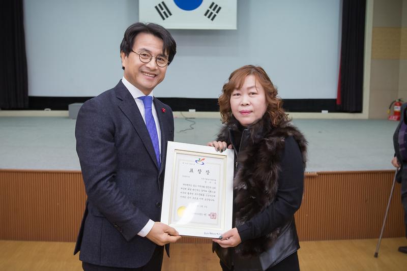 Young-8510.jpg 이미지