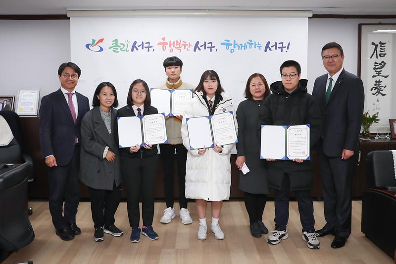 Young-8518.jpg 이미지