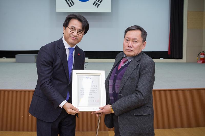 Young-8568.jpg 이미지