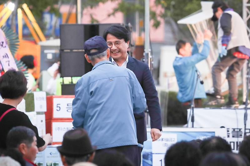 Young-8586.jpg 이미지