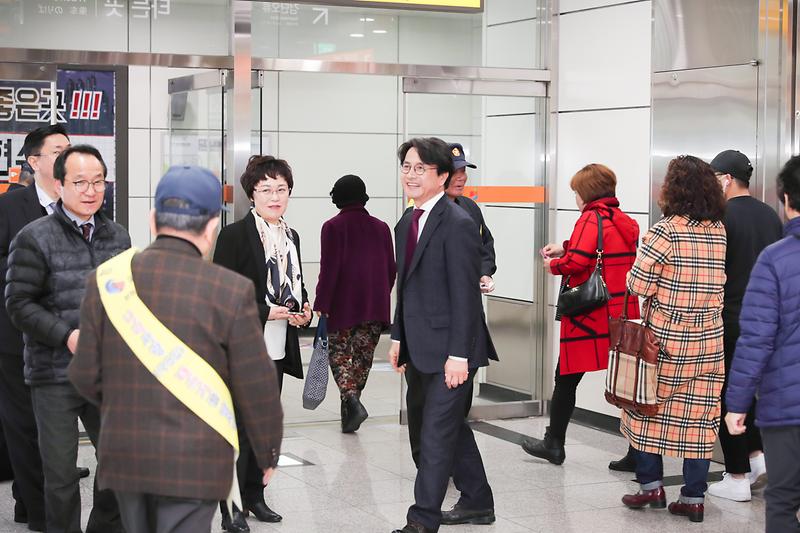 Young-8607.jpg 이미지