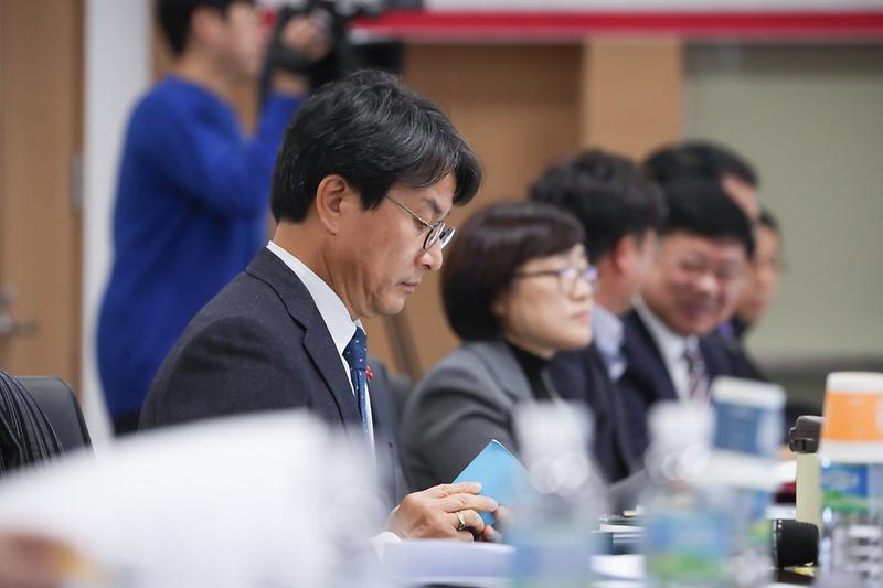 Young-8624.jpg 이미지