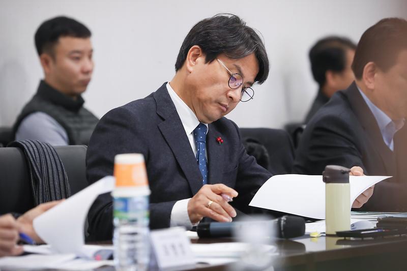 Young-8639.jpg 이미지