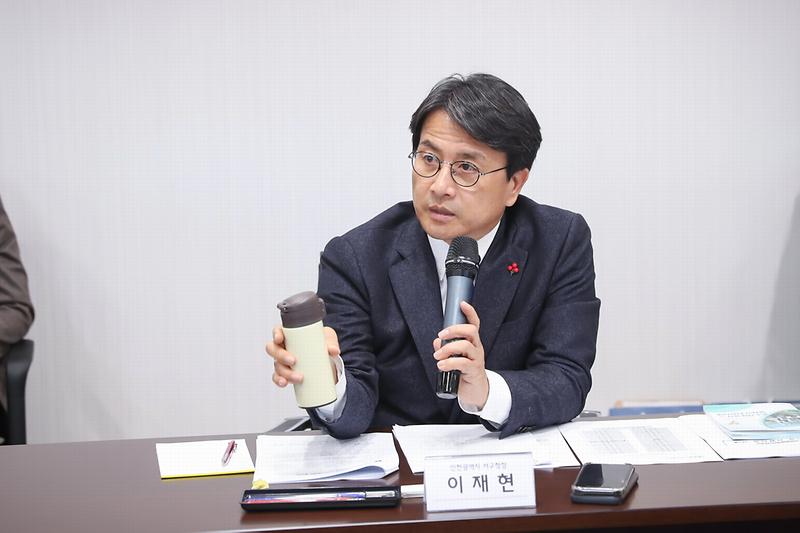 Young-8671.jpg 이미지