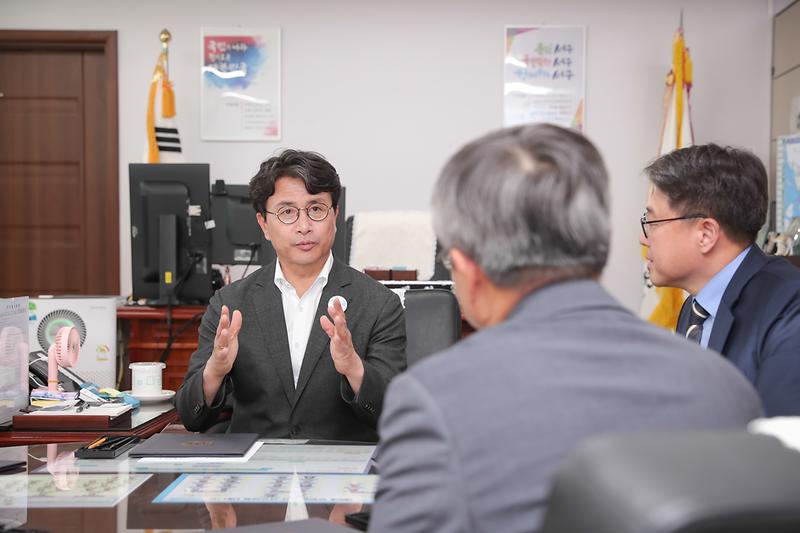 Young-8743.jpg 이미지