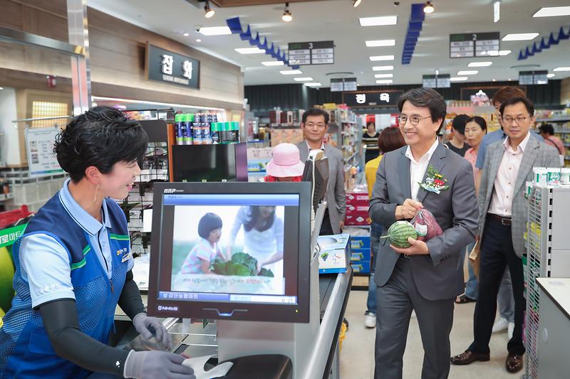 Young-8773.jpg 이미지