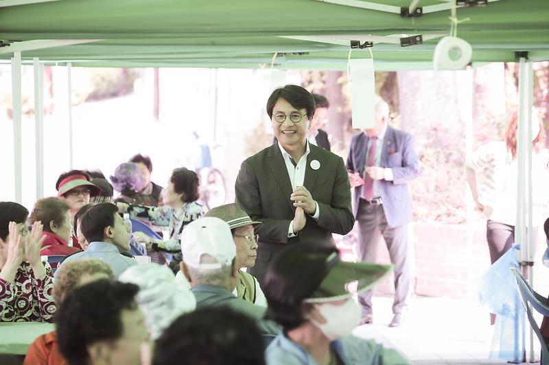 Young-8785.jpg 이미지