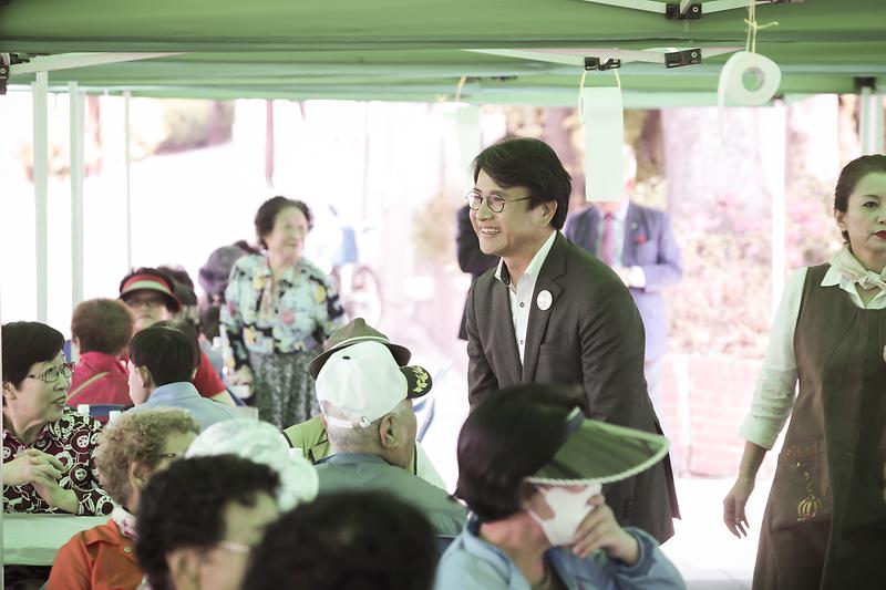 Young-8786.jpg 이미지