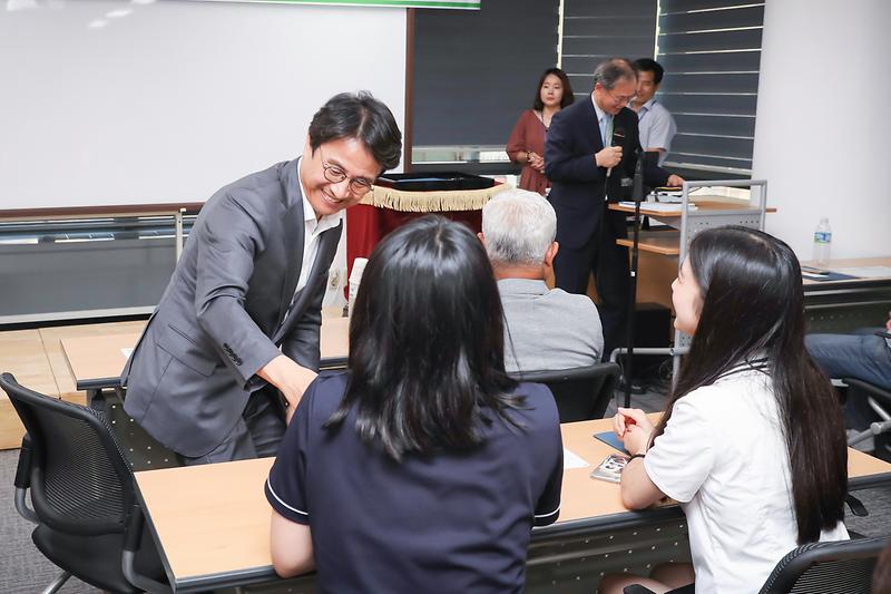 Young-9002.jpg 이미지