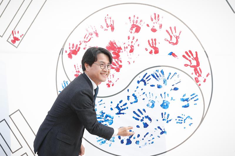 Young-9131.jpg 이미지