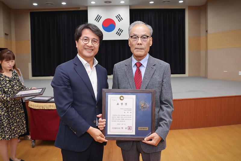 Young-9241.jpg 이미지