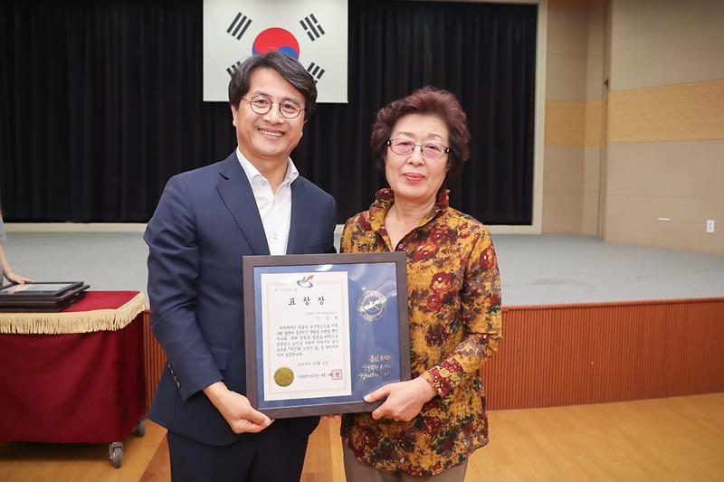 Young-9302.jpg 이미지