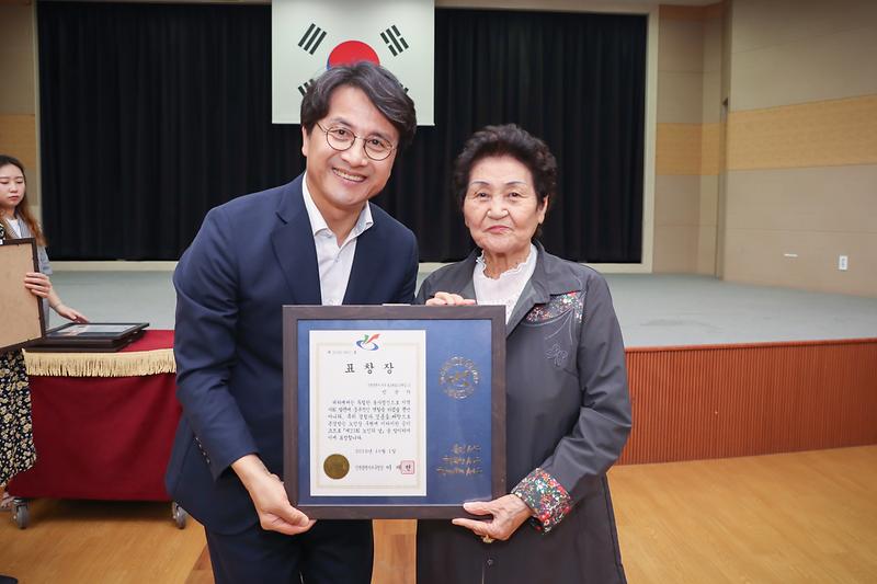 Young-9316.jpg 이미지