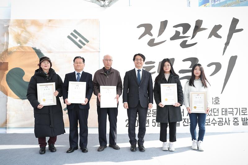 Young-9325.jpg 이미지