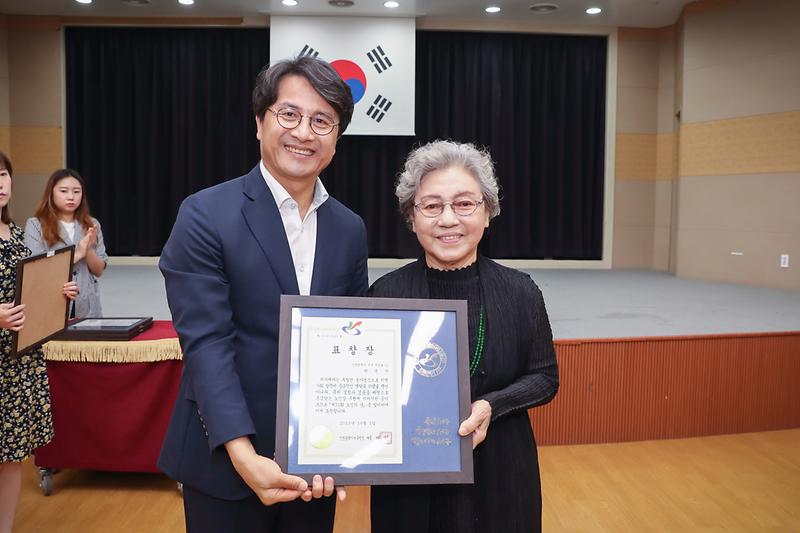 Young-9327.jpg 이미지