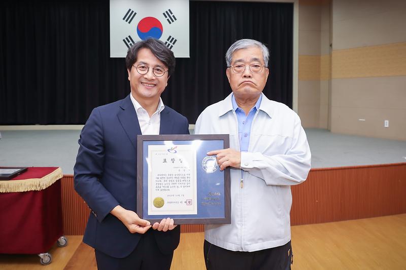 Young-9336.jpg 이미지