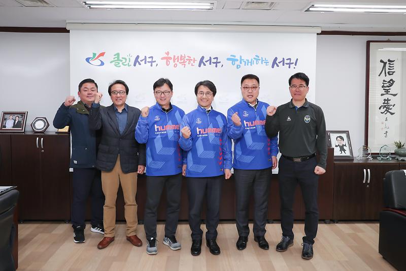 Young-9373.jpg 이미지