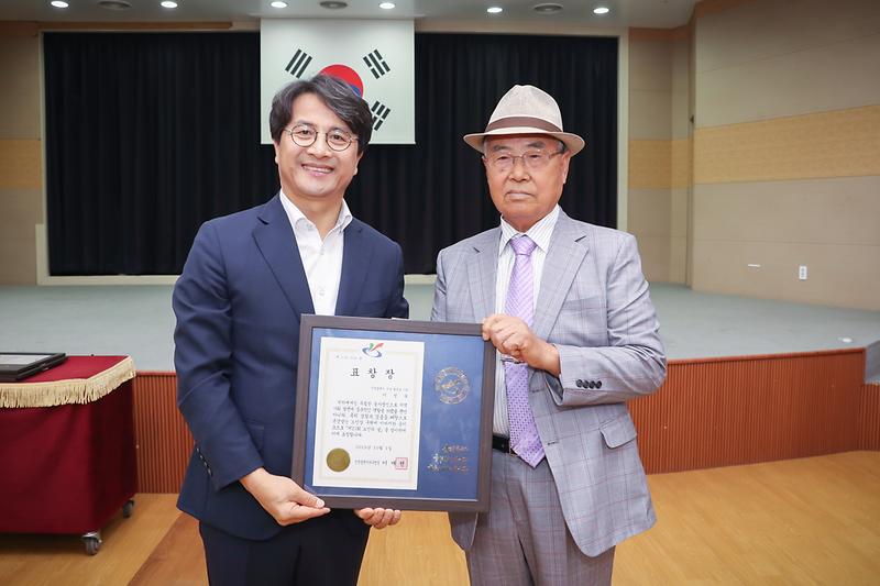 Young-9377.jpg 이미지