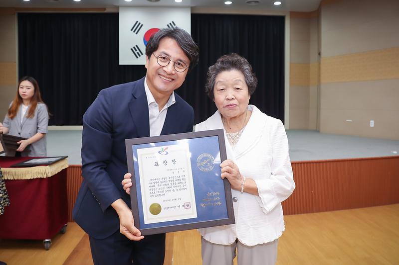 Young-9394.jpg 이미지