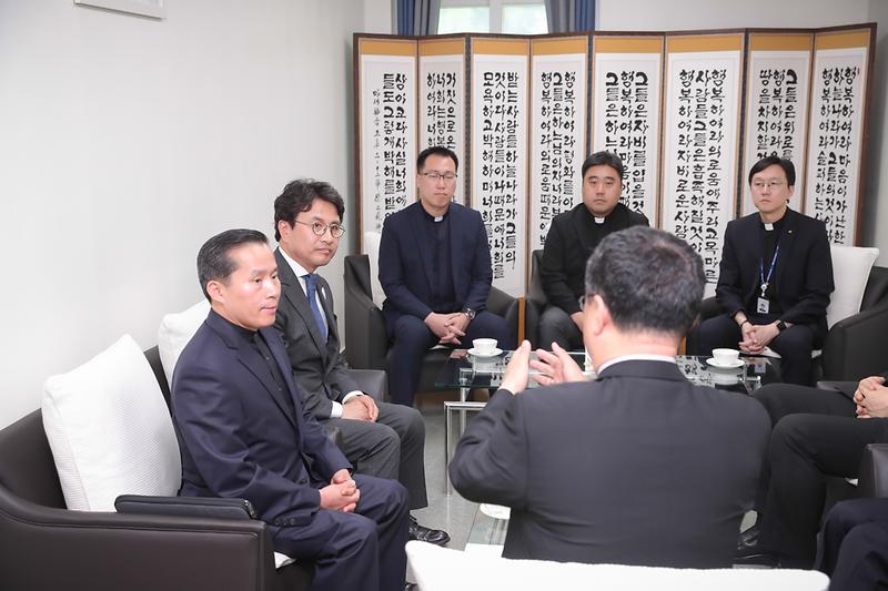 Young-9420.jpg 이미지